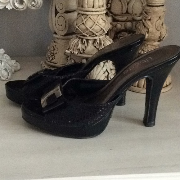 Shoes - Picture 2 of 3